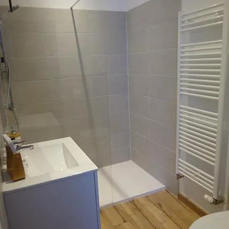 Les Precieuses Bed & Breakfast 3*
