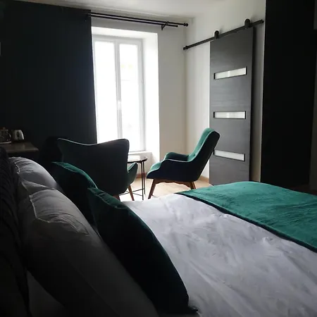 Les Precieuses Bed & Breakfast Reaumur